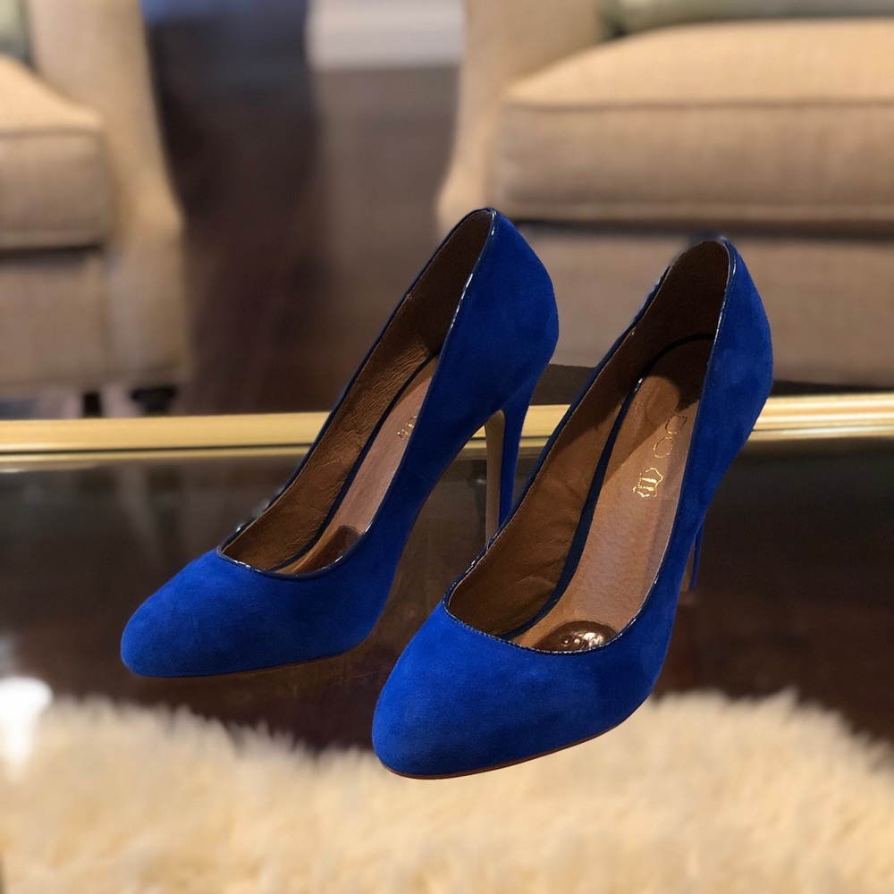 SOLD! Aldo Blue Suede Heels - Picture 5 of 6